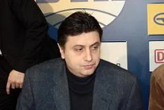 Юруков: Не можем да овладеем кризата в държавата, ако не отстранят Петков