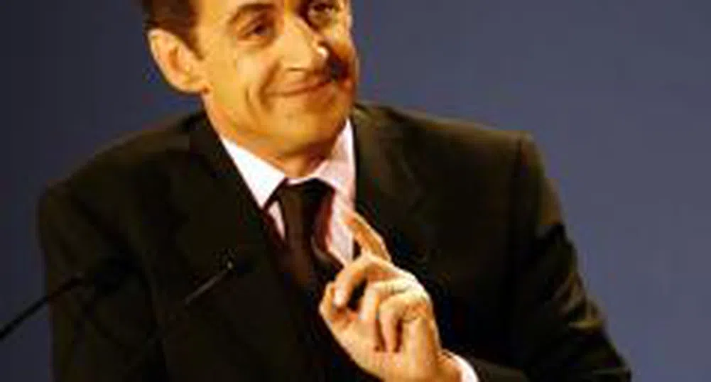 Саркози събира френски банкери и застрахователи
