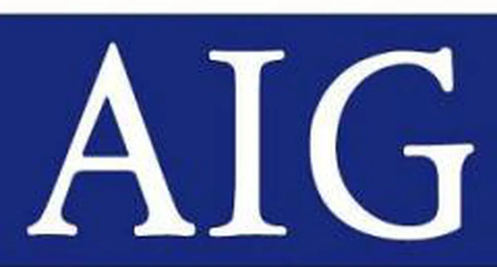 Акциите на AIG достигнаха 13 г. минимум
