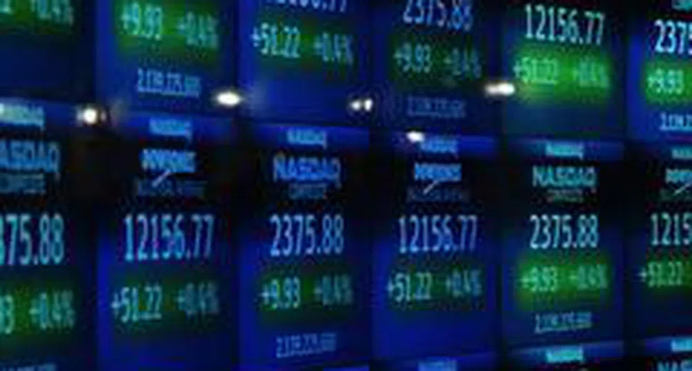 Indexes Decline in Sluggish Monday Session