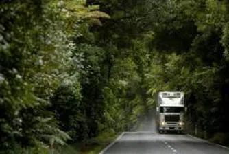 Volvo отчете спад на печалбата си