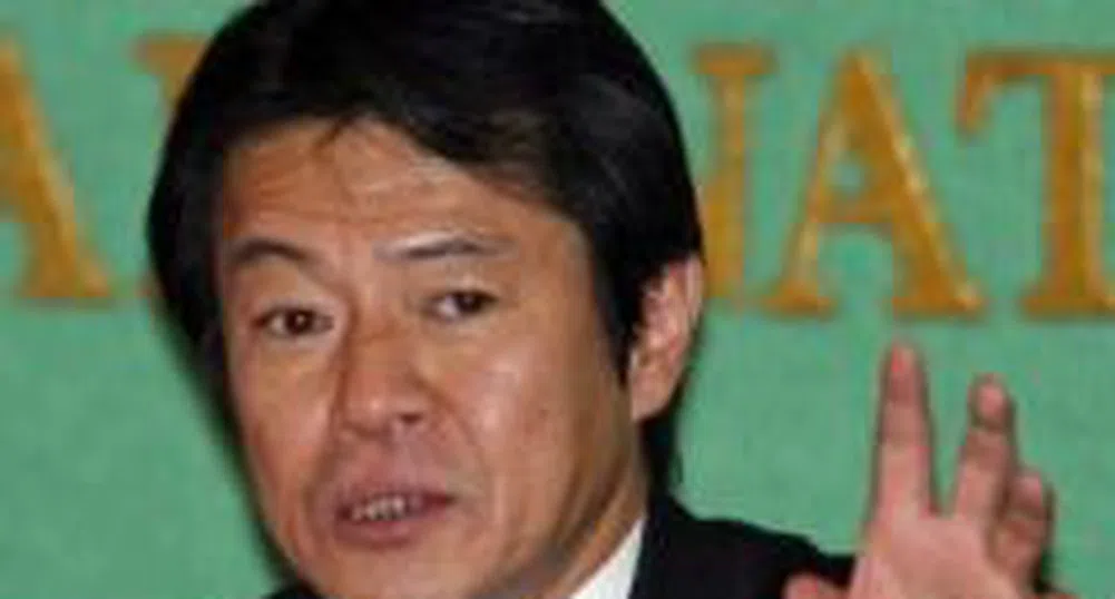 Финансовият министър на Япония подава оставка за пиянство