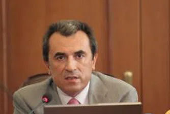 Орешарски: Нито бюджетът ще рухне, нито ще загубим много, ако го няма "Кремиковци"