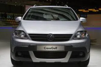 Фолксваген Пасат ще може да се паркира с дистанционно