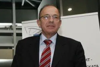 Папаризов: Кризата може да забави икономическия растеж на България