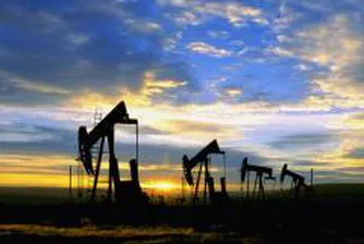 Лукойл-България повиши заводските цени на бензина