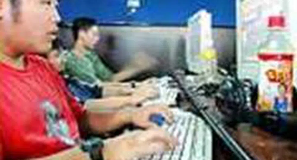 Китай номер едно по брой на интернет потребители, изпреварва САЩ
