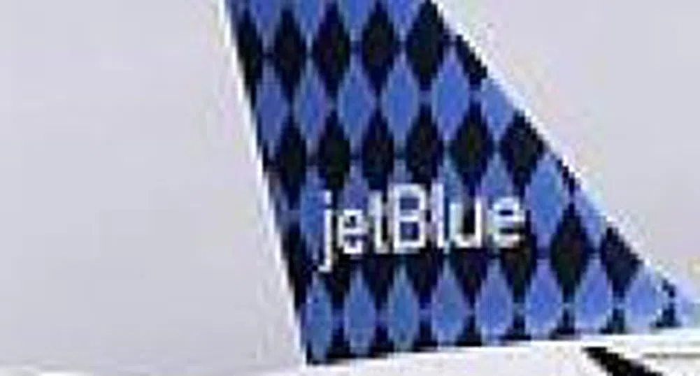 JetBlue предложи обезщетение и безплатни билети на пътниците си след масови закъснения