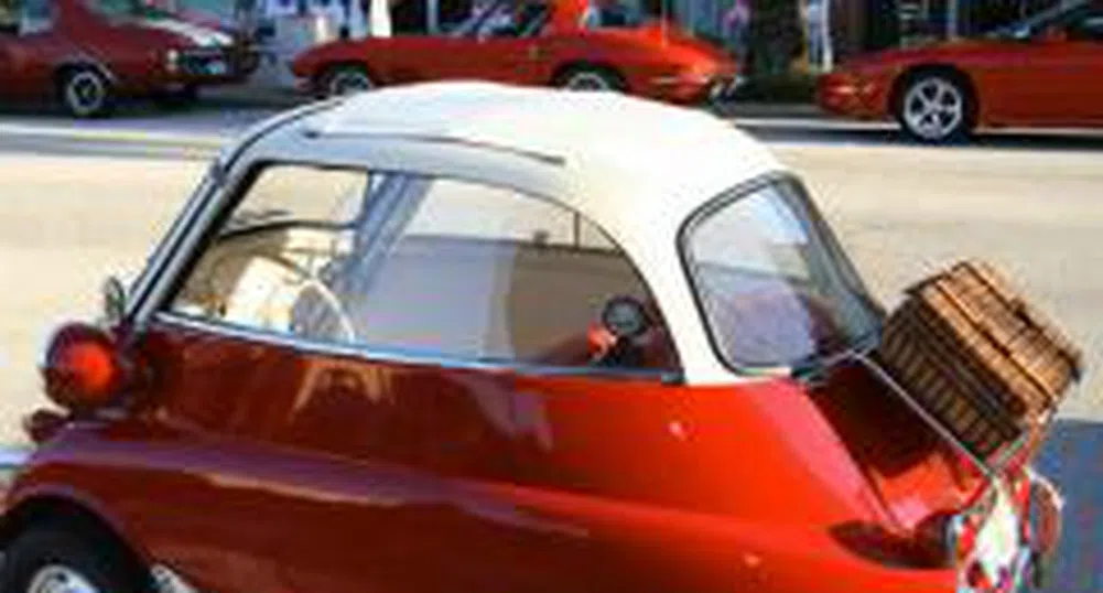 Показват коли бижута на изложба до езерото Комо