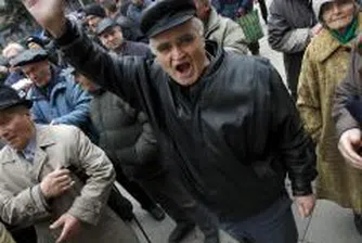 Увеличават средната възраст за пенсиониране на 68 г.