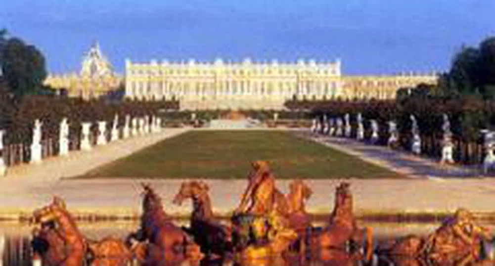 Версай отваря врати за Националния салон за недвижими имоти в Париж