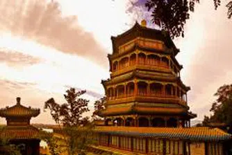 Китайската икономика с ръст от 10.6% за първото тримесечие