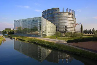 Кампаниите за седми Европейски парламент
