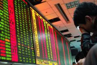 Китайският индекс Shanghai Composite е с 50% под върха си през октомври