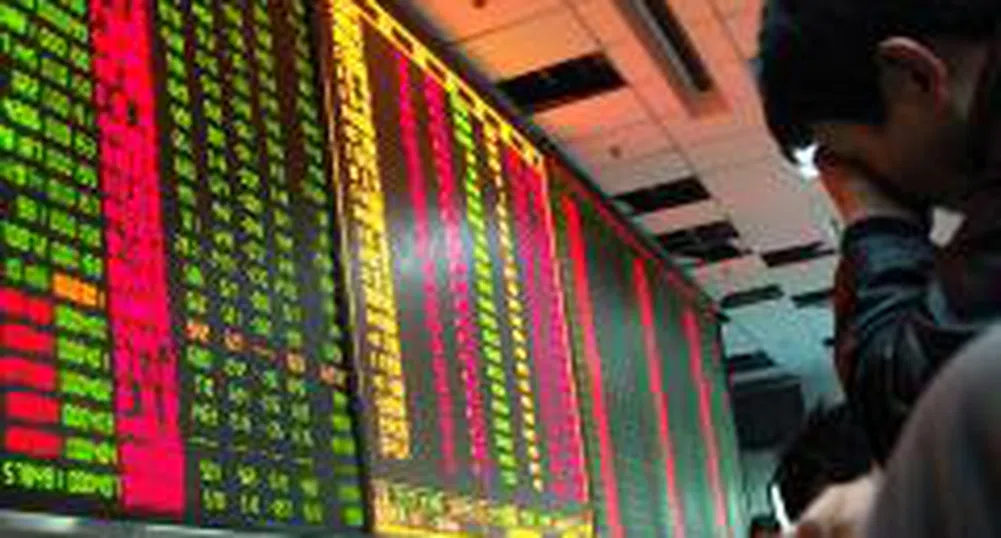 Китайският индекс Shanghai Composite е с 50% под върха си през октомври