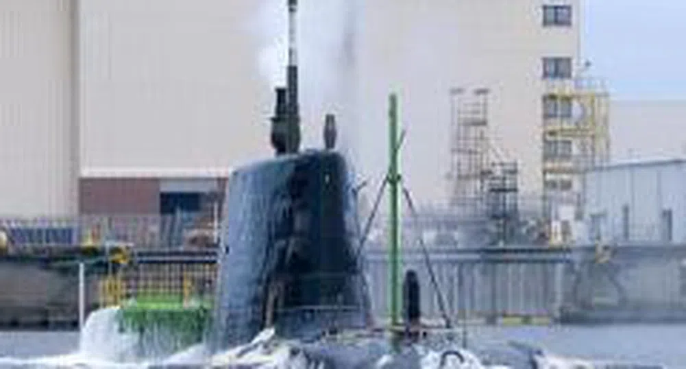 Най-новата подводница на Великобритания - под вода за първи път