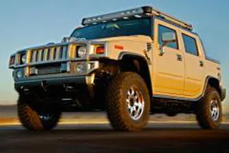 Продадоха 6 Hummer-a и 18 Cadillac-а за 7 месеца у нас