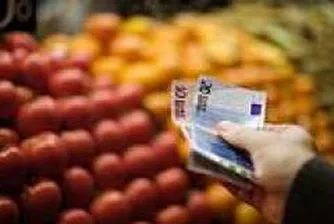 Около 80% от заплатата в Македония отива за храна и напитки