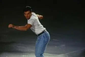 Ледената пързалка в езерото Ариана - най-голяма на Балканите