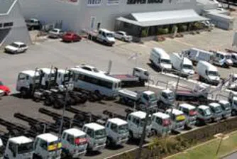 Американците карат автомобилите и камионите си по-дълго време