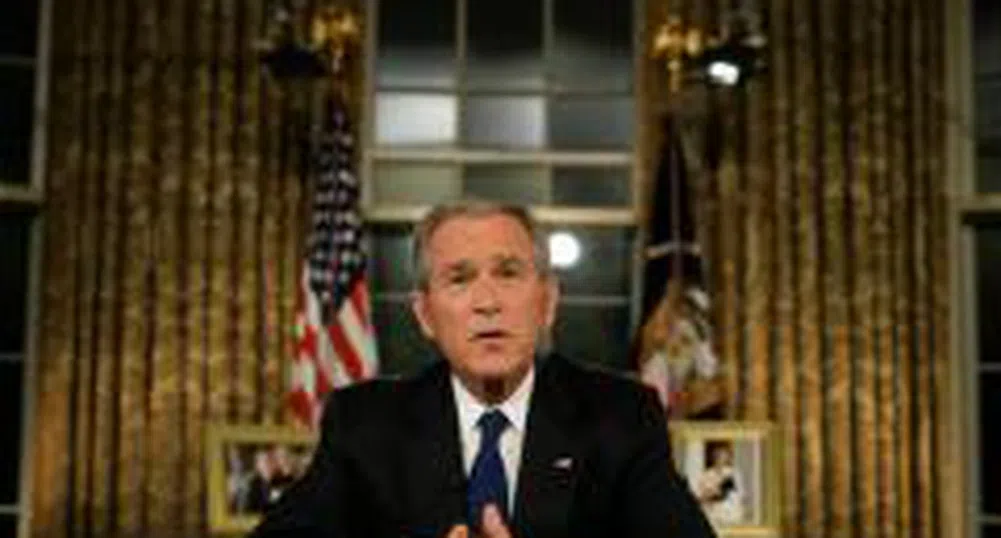 Буш подписа закона за излизане от ипотечната криза