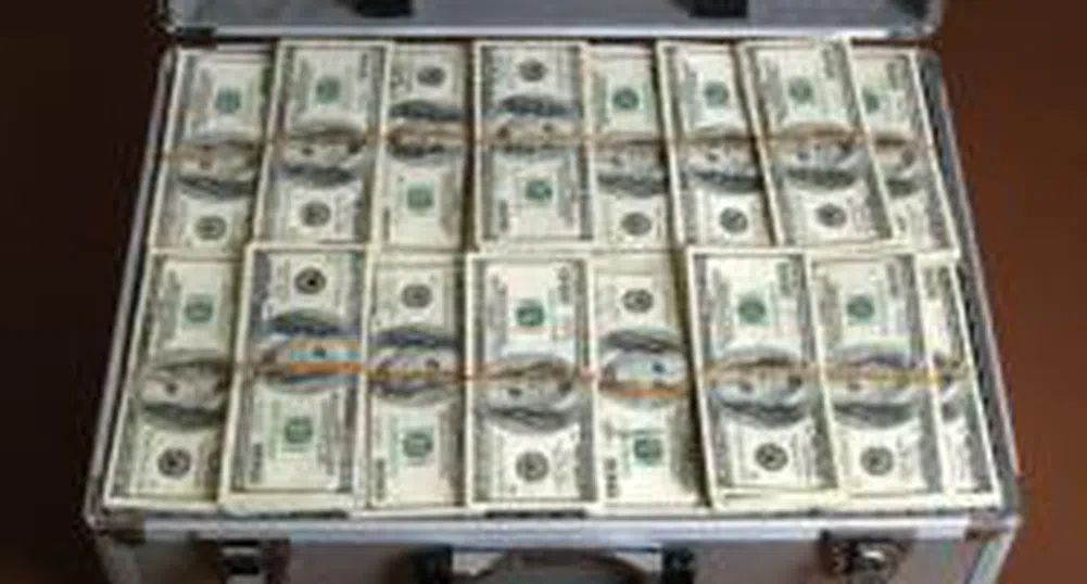 Сингапур изпреварва Хонг Конг по брой на милионерите до 10 години