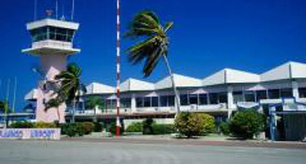 Монтират нова еластична ограда по пътя към Терминал 2