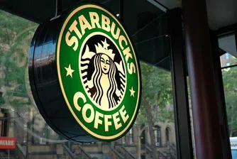 Печалбата на Starbucks пада със 77%