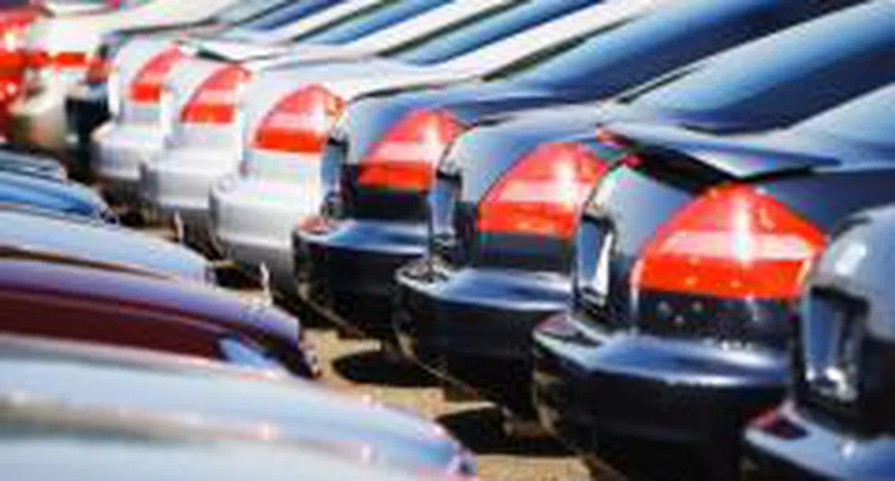 През последните 10 г. у нас се продадоха 244 хил. нови автомобила