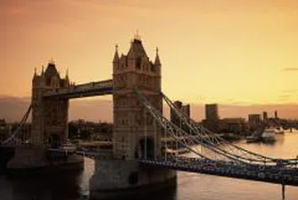 Лондон пребоядисва Tower bridge за 8 млн. долара