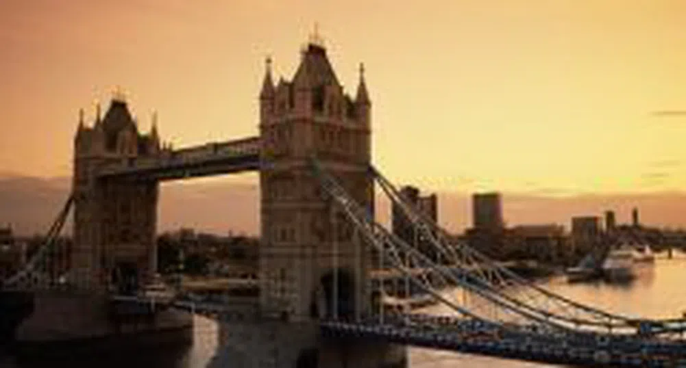 Лондон пребоядисва Tower bridge за 8 млн. долара