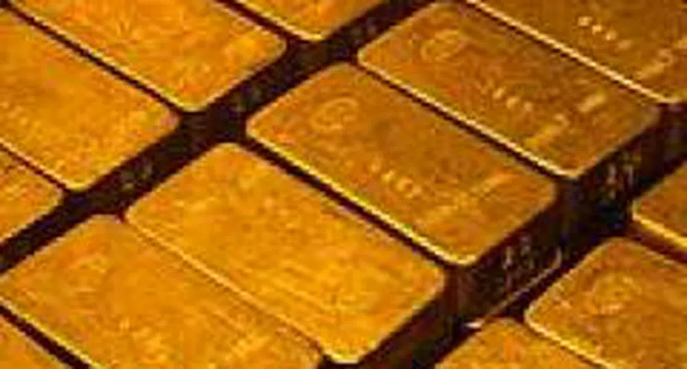 Златото с нов седем месечен максимум в резултат на поевтиняването на долара