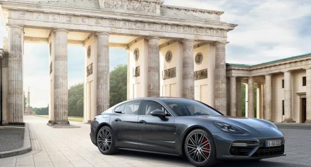 Новото Porsche Panamera със система за нощно виждане