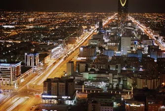 Саудитска Арабия може да премине към уикенд в западен стил