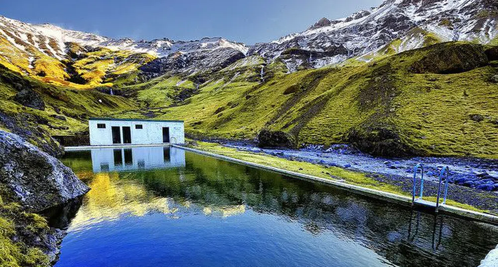 Най-старият плувен басейн на Исландия изглежда така