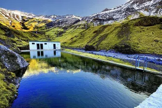 Най-старият плувен басейн на Исландия изглежда така