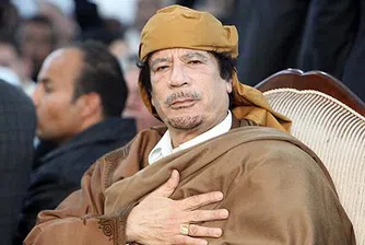 Най-малкият син на Кадафи убит при удар на НАТО