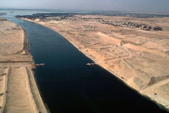 Анализатор: Опасенията около Суецкия канал са преувеличени
