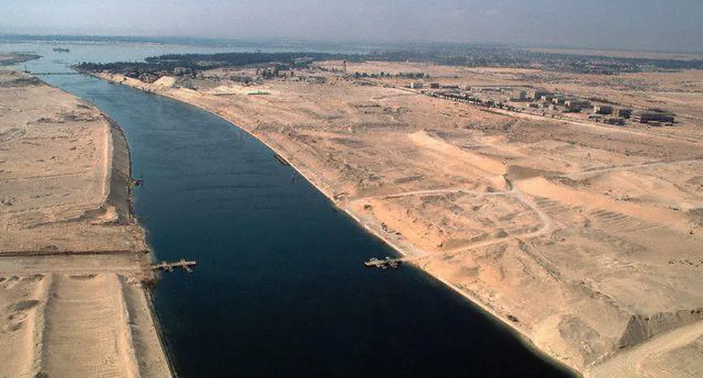 Анализатор: Опасенията около Суецкия канал са преувеличени