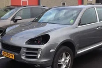 В Амстердам разследват мистериозна връзка между канабиса и фаровете на Porsche