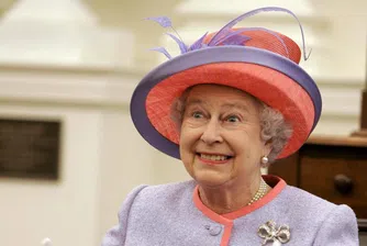 Кралица Елизабет оставя служителите без Коледно парти