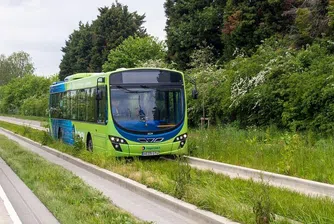 Този транспорт е хибрид между влак и автобус (снимки)