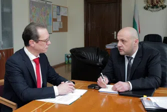 Еврокомисар: Има добро сътрудничество между ЕК и България