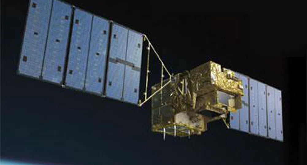 Втори сателит препусна към Земята