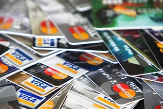 Колко харчат собствениците на различните кредитни карти?
