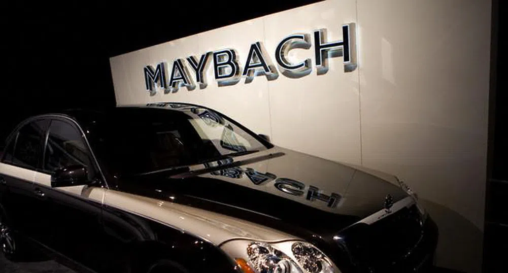 Затънал в сметки, но се вози на Maybach