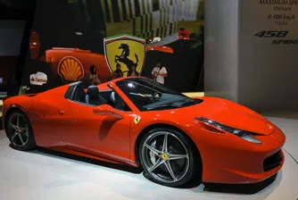 Синът на кувейтски бизнесмен заспива само в неговото Ferrari
