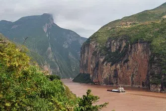 Китай обръща реки и премества милиони хора