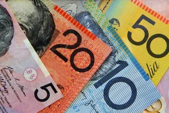 Австралийският долар с двегодишен минимум