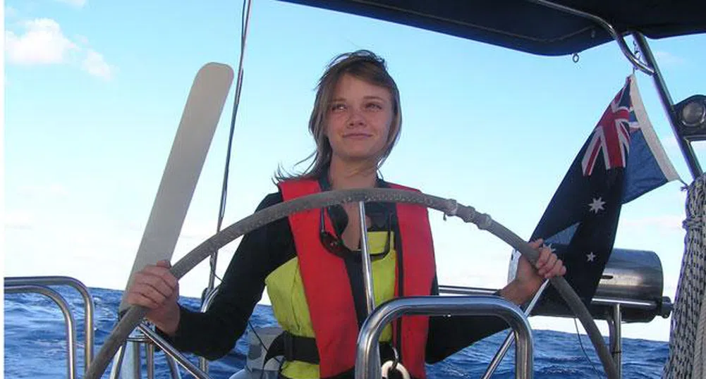 Австралийска тийнейджърка обиколи света сама с яхта